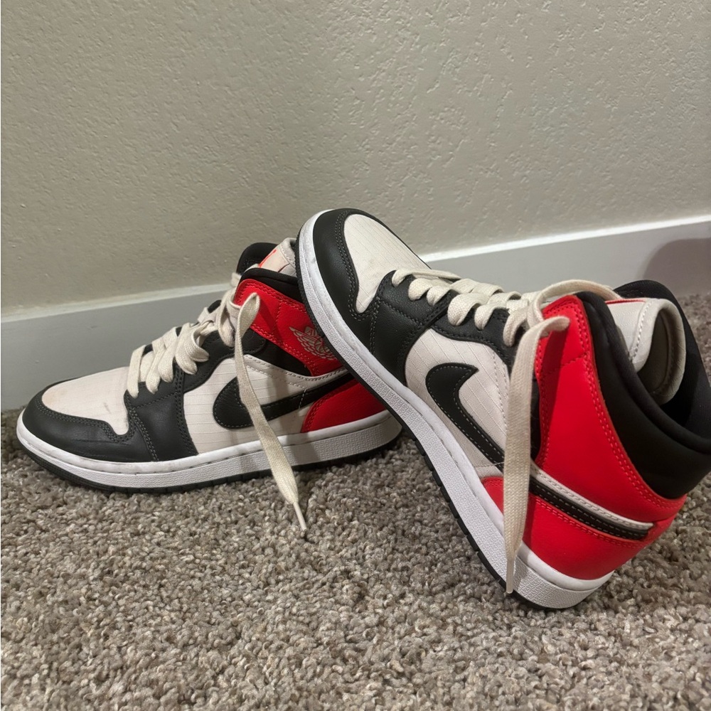 Nike Air Jordan 1 Mid SE Light Orewood Brown
